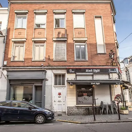 Moderne A Deux Pas De La Gare リール